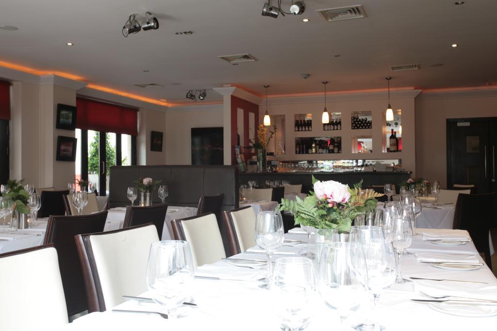 Zuni Restaurant & Boutique Hotel Кілкенні Екстер'єр фото