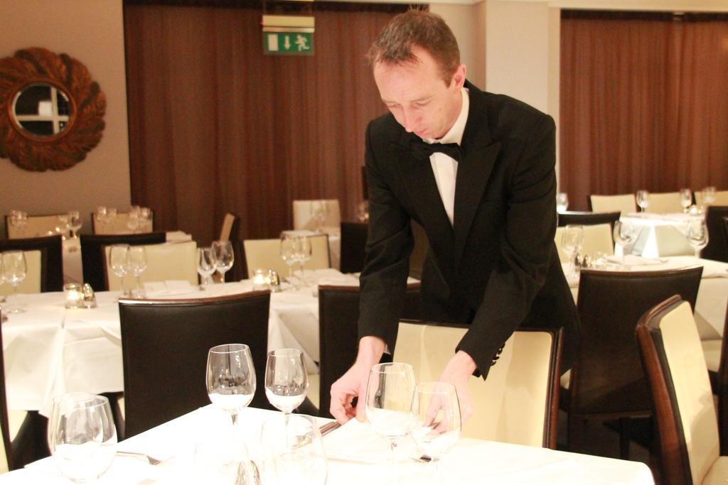 Zuni Restaurant & Boutique Hotel Кілкенні Екстер'єр фото